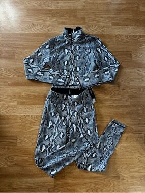 Adam Selman Sport set size small NWT